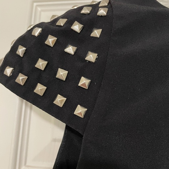 Naven 💯% silk party dress with studded shoulders - Picture 8 of 15